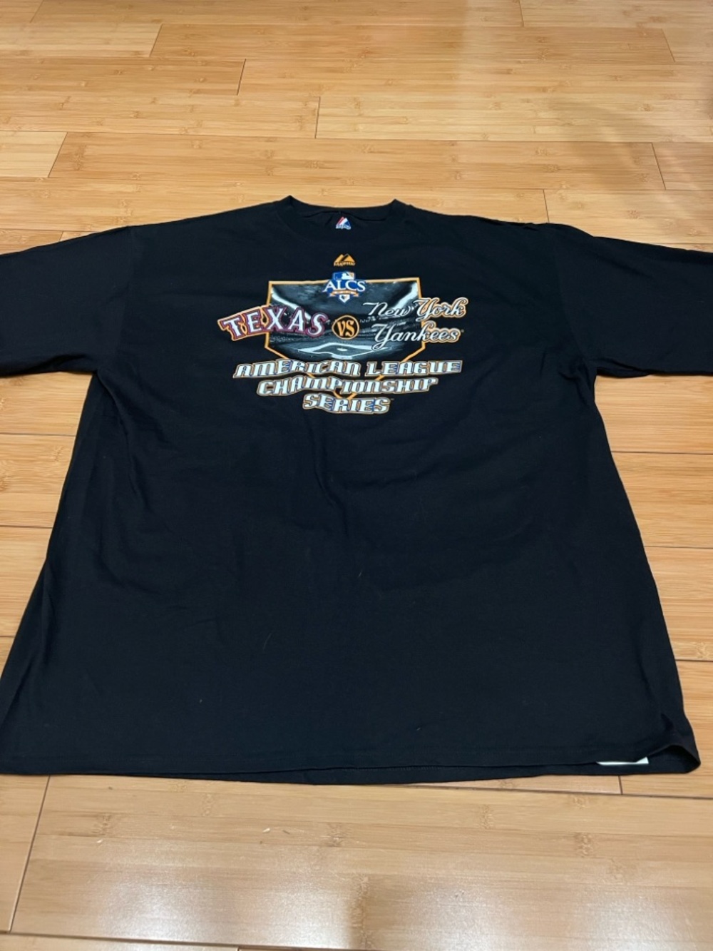 Majestic Black Texas vs New York Yankees ALCS Graphic Short-Sleeve Tee